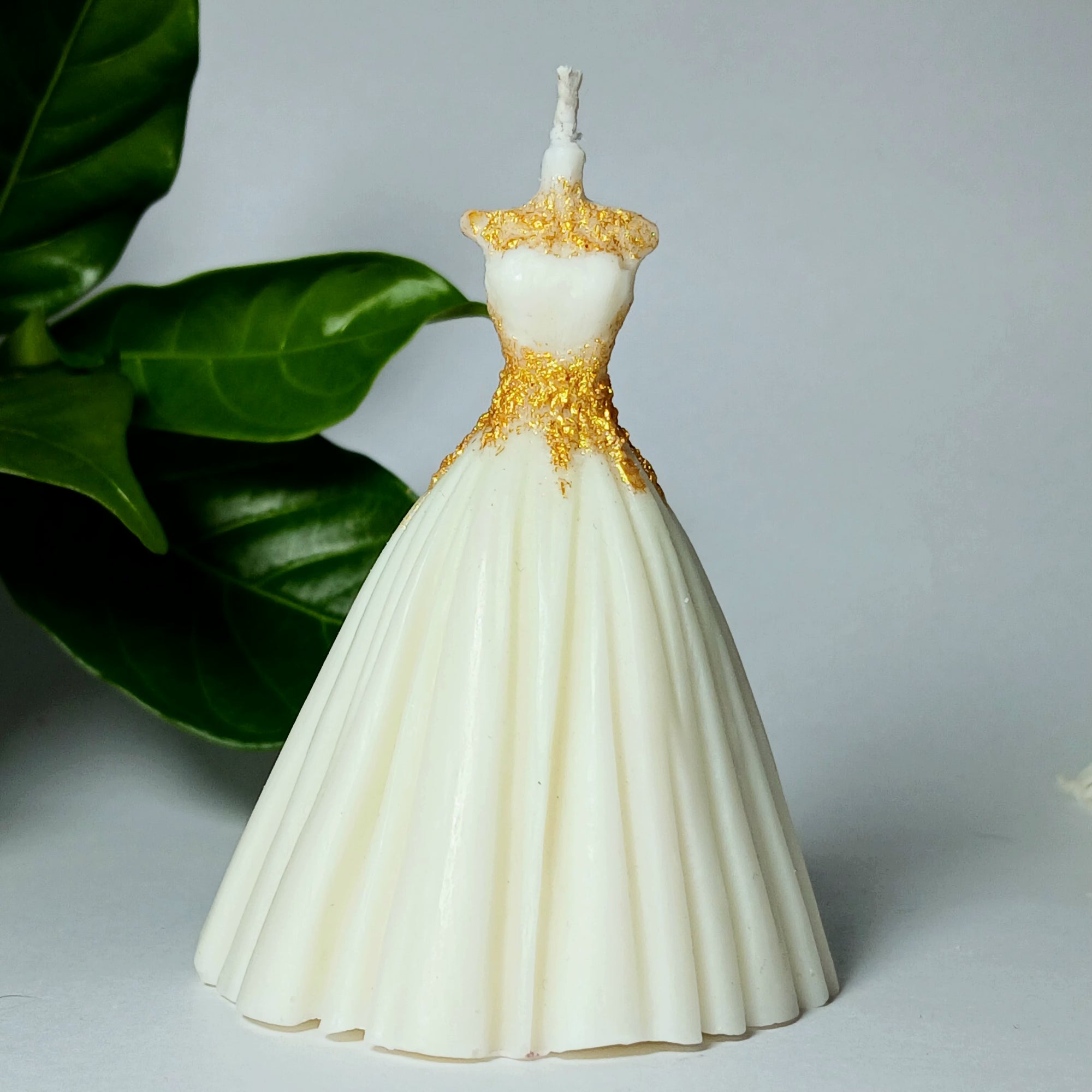 Velvet Curve - Dress Candle