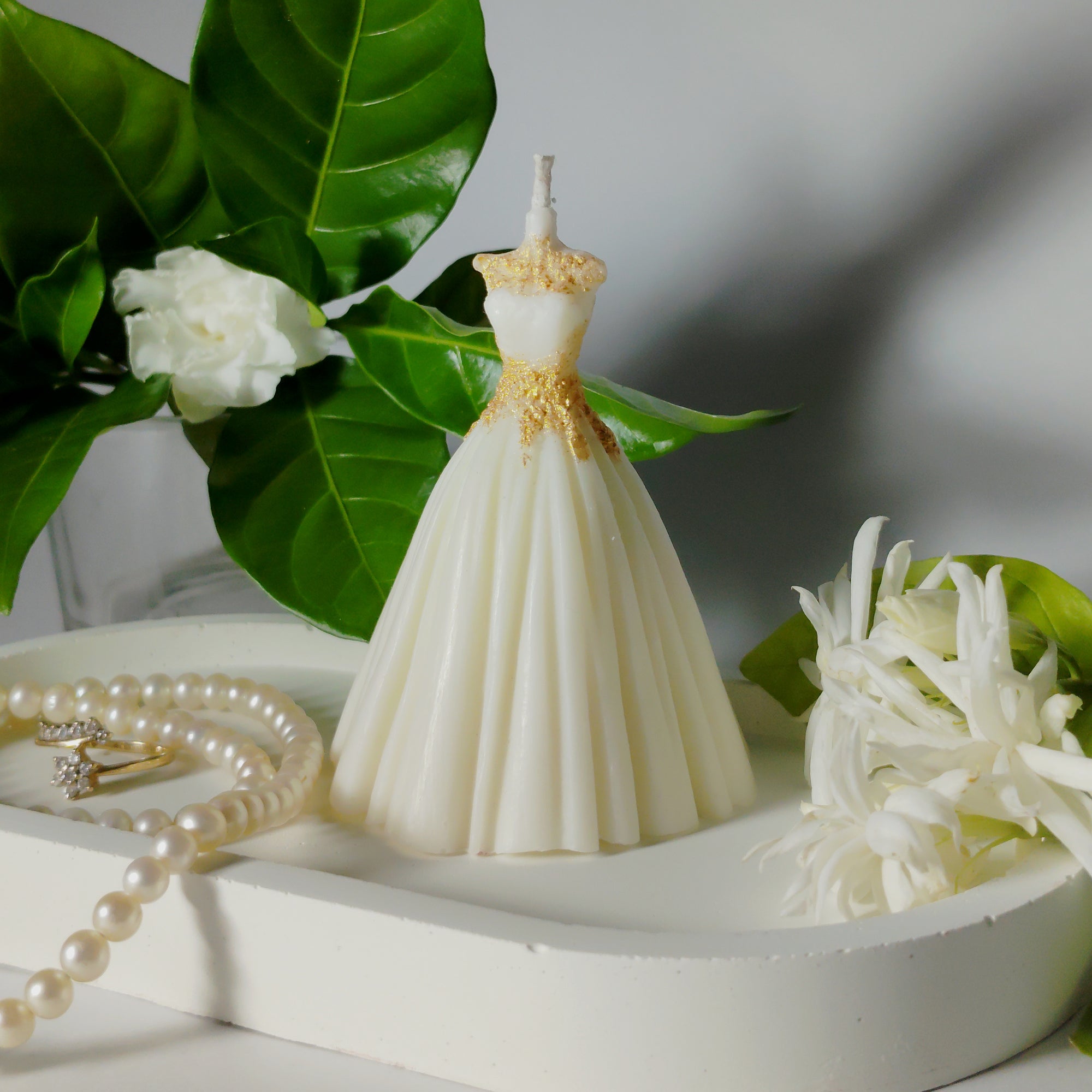 Velvet Curve - Dress Candle